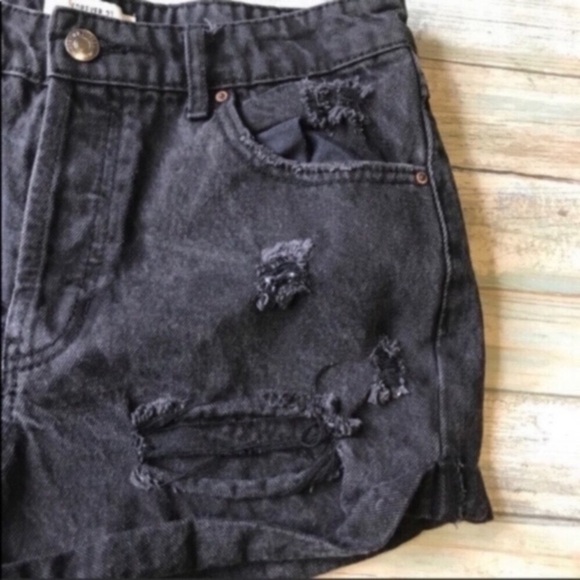 Forever 21 High Rise Black Distressed Shorts - Picture 2 of 5